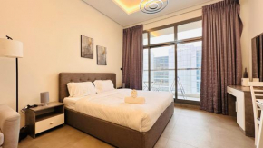 Upscale Studio Apartment Burj View with Balcony Free Parking by Belvilla